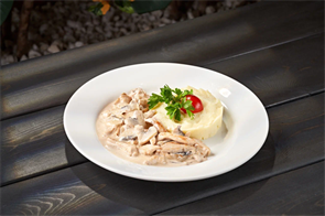 Курица по фламански с пюре 00791