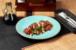 Салат с говядиной и соусом барбекю 00728